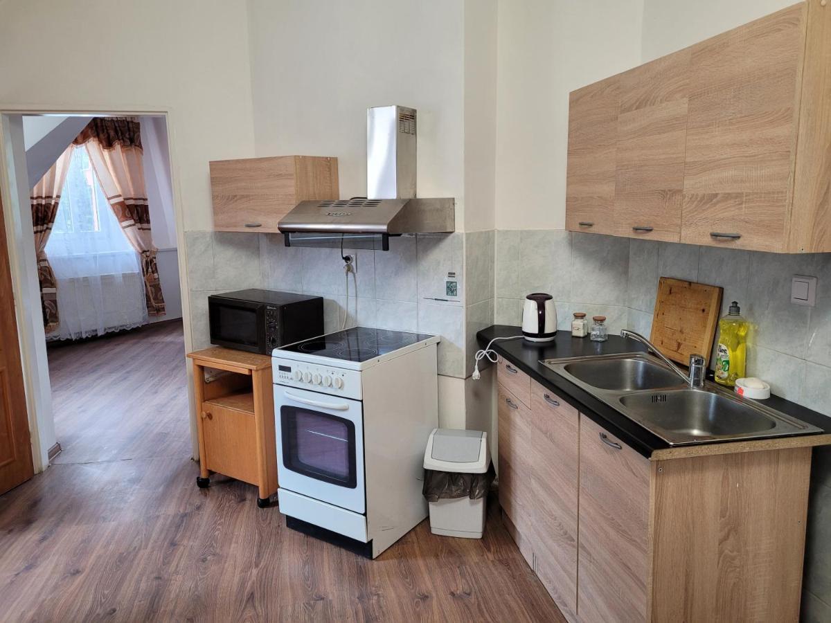 Studentska Apartments Karlovy Vary Eksteriør bilde